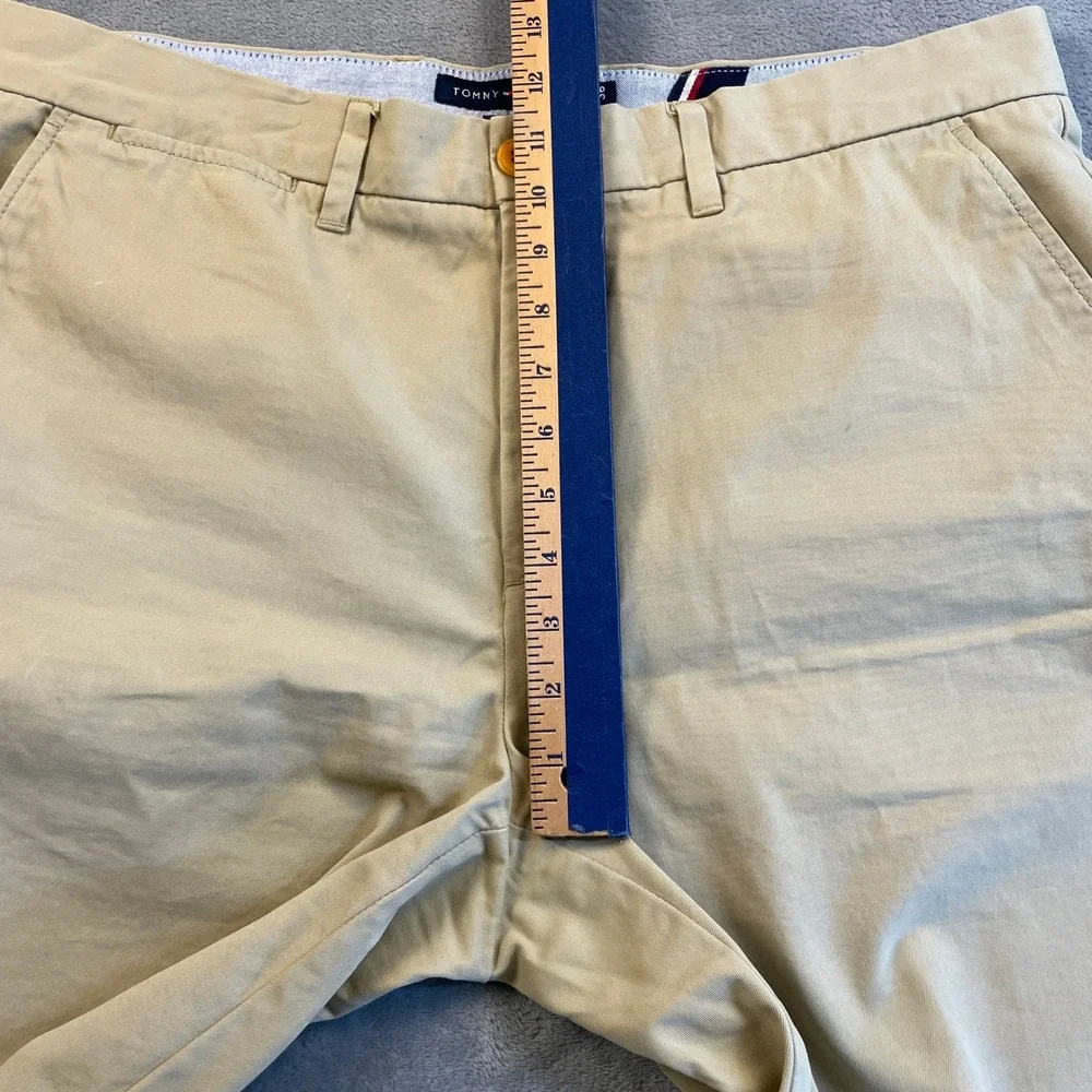 Tommy Hilfiger Mens Classic Fit Chino Shorts Tan Khaki Cotton Size 36 10 Inseam